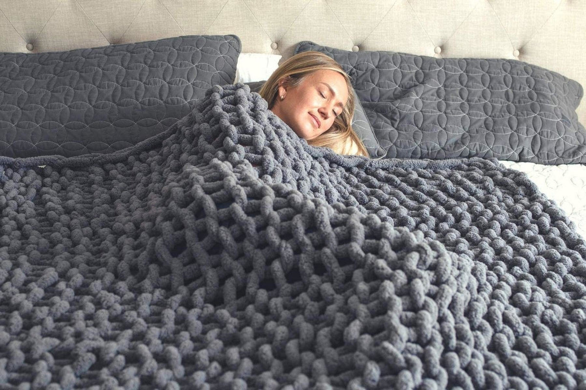 Valentine&#39;s day special combo (Two Love Pillows and one Chunky knit blanket)
